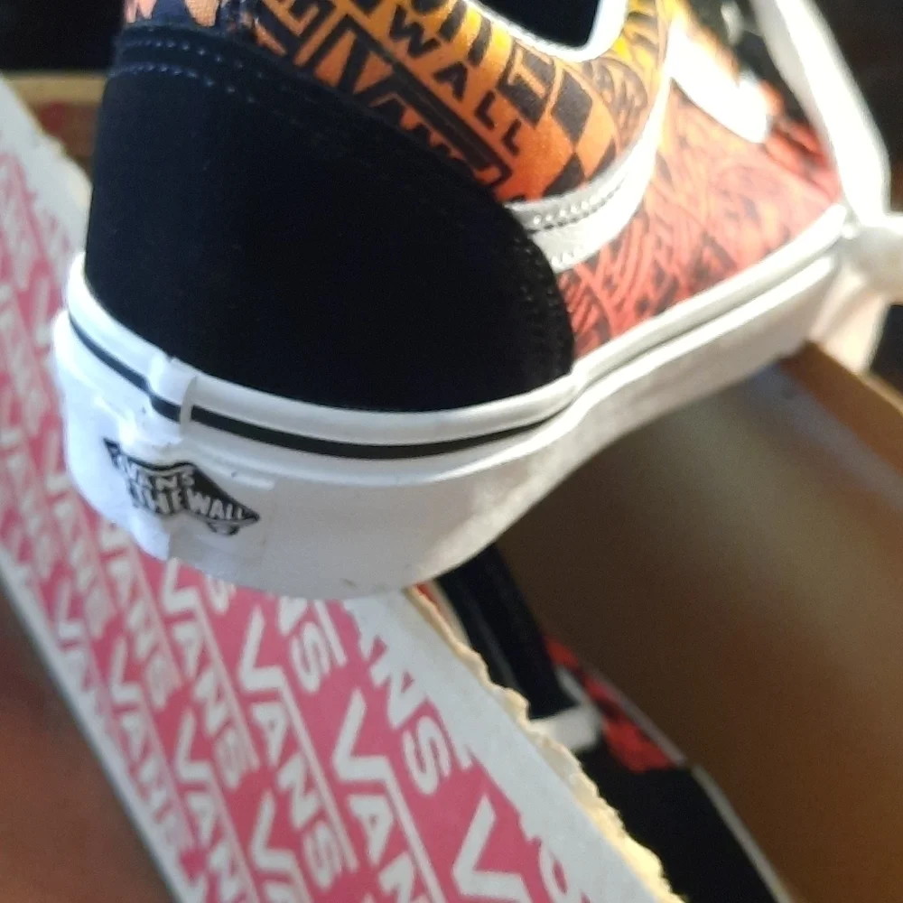 Vans Old Skool Flame Sneakers 🔥NWT
